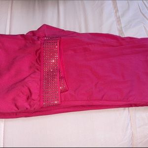selling these pink leggings. brand New